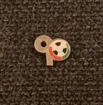 PIN - WORLD CUP ITALIA 1990 - VOETBAL - FOOTBALL - ITALIË, Verzenden, Gebruikt, Sport, Speldje of Pin