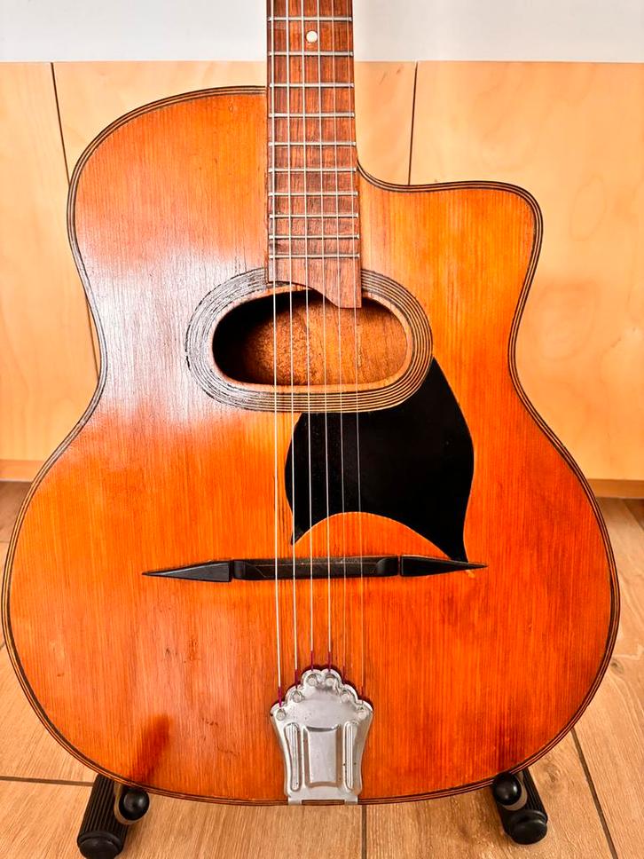 Unieke Gypsy Manouche Gitaar – Luthierbouw, Jazz Era vibe, Muziek en Instrumenten, Snaarinstrumenten | Gitaren | Akoestisch, Gebruikt