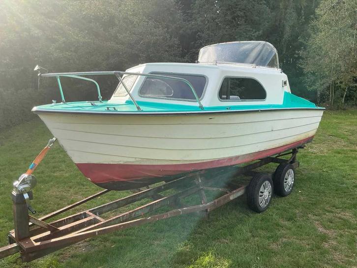 Motorboot / Kajuitboot, Watersport en Boten, Vis- en Consoleboten, Gebruikt, Overige brandstoffen