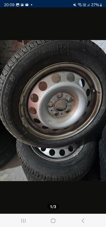 Metalen velgen, mini countryman-winterbanden beschikbaar voor biedingen