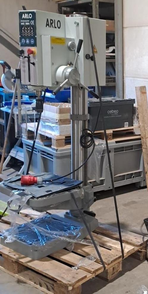 KOLOMBOOR NIEUW ARLO A45-MK4, Doe-het-zelf en Bouw, Gereedschap | Boormachines, Nieuw, Kolomboormachine, Variabele snelheid, Ophalen