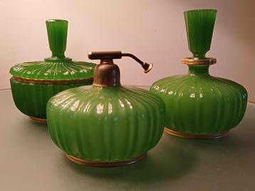 Groen opaline parfumset met gouden randjes uit Italië  beschikbaar voor biedingen