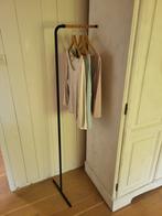 Design kleerhanger

(Losstaand zonder schroeven of vijzen), Ophalen, Zo goed als nieuw, Hout