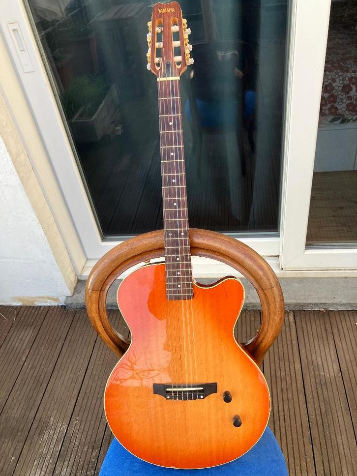 Guitare Yamaha Acoustique Solidbody AEX500NS, Musique & Instruments, Instruments à corde | Guitares | Acoustiques, Utilisé, Guitare classique ou espagnole