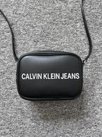 Sac Calvin Klein, Handtassen en Accessoires, Tassen | Schoudertassen, Overige merken, Zo goed als nieuw, Zwart