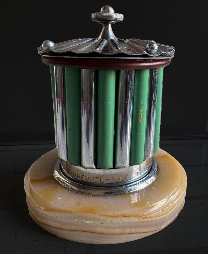 Zeldzame sigarettenverdeler carrousel Eldorado, Antiek en Kunst, Antiek | Overige Antiek, Ophalen