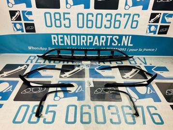 Voorbumper spoiler Mercedes A W176 A45 AMG FACELIFT 2016-201 beschikbaar voor biedingen