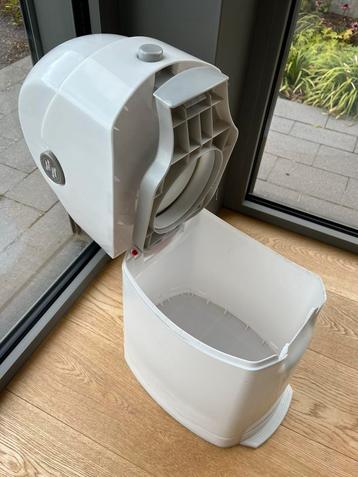 Handige luieremmer (Diaper Champ) beschikbaar voor biedingen