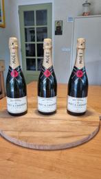 Champagne Moët Chandon, Collections, Vins, Comme neuf, Champagne, Enlèvement ou Envoi