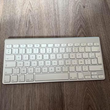 Apple Magic keyboard (A1314) beschikbaar voor biedingen