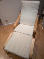 Ikea Poäng stoel met voetbank en 2 stel kussens. Wit & grijs, Huis en Inrichting, Zetels | Zetels en Chaises Longues, Ophalen