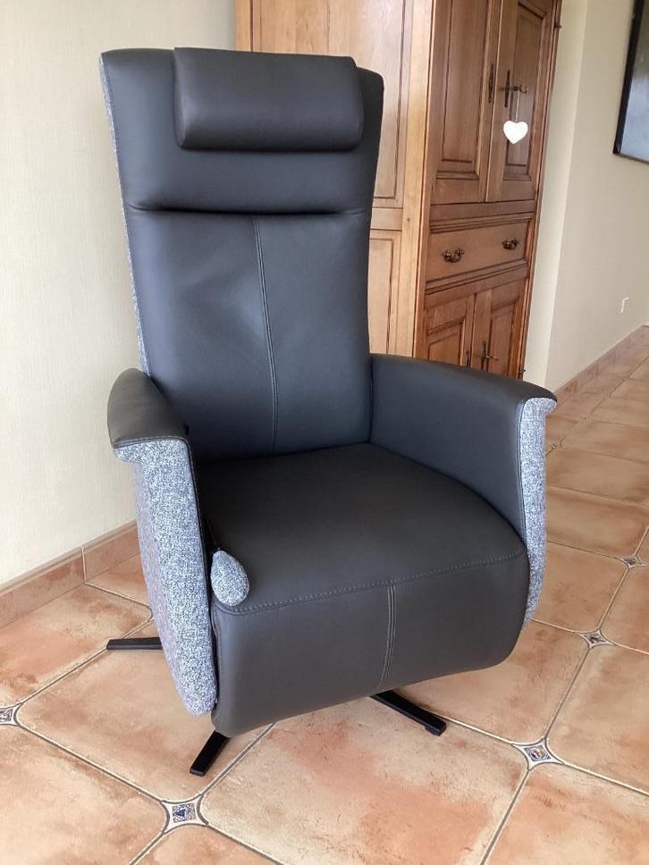 Elektrische sta-op stoel Prominent Toscana(NIEUWSTAAT)NP4800, Huis en Inrichting, Fauteuils, Zo goed als nieuw, Ophalen