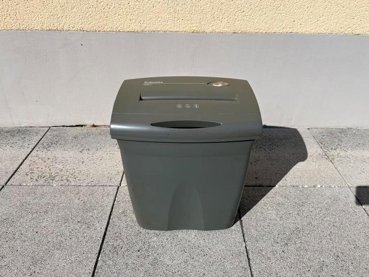 Fellowes Destructeur documents papiers P600C-2, Huis en Inrichting, Woonaccessoires | Prullenbakken, Gebruikt, Ophalen of Verzenden