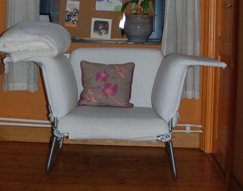 Fauteuil en tissus blanc de chez Habitat, Huis en Inrichting, Fauteuils, Gebruikt, Metaal, Stof, Ophalen
