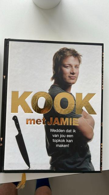 2 kookboeken als nieuw : Jamie Oliver en ons kookboek beschikbaar voor biedingen