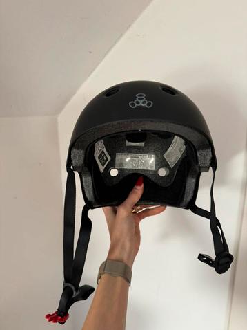 Casque Triple Eight noir S/M beschikbaar voor biedingen