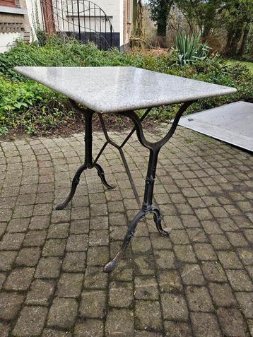 Vierkante terrastafel in de tuin in de bistro - graniet en s beschikbaar voor biedingen