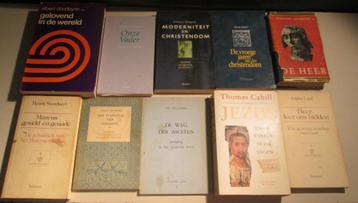 10 oude Religieuze Boeken beschikbaar voor biedingen