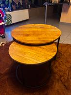 Set van 2 ronde mangohouten salontafels – uitstekende staat, Huis en Inrichting, Tafels | Salontafels, Ophalen, Zo goed als nieuw