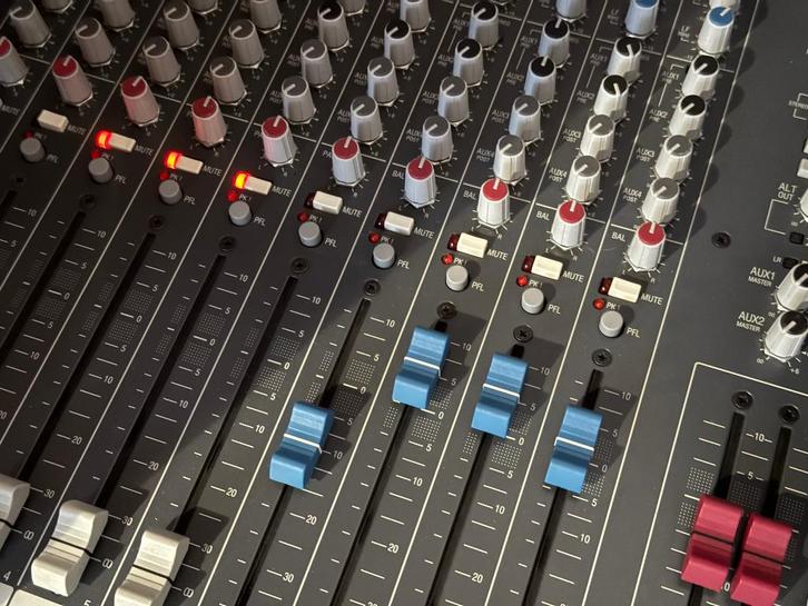 Allen & Heath ZED14 Mengpaneel, Muziek en Instrumenten, Mengpanelen, Gebruikt, 10 tot 20 kanalen, Microfooningang, Ophalen of Verzenden