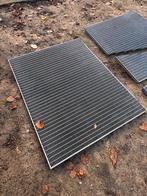 4 metalen roosters, Doe-het-zelf en Bouw, Metalen, Ophalen, Zo goed als nieuw, IJzer