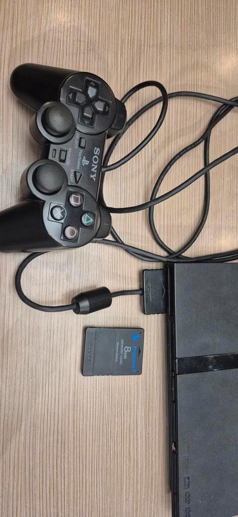 Playstation 2 met controler & memory card + 2 games, Games en Spelcomputers, Spelcomputers | Sony PlayStation 2, Gebruikt, Slim