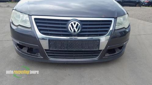 Voorbumper van een Volkswagen Passat (LC8Z), Auto-onderdelen, Carrosserie, Bumper, Volkswagen, Gebruikt, 3 maanden garantie