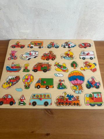 Houten inlegpuzzels beschikbaar voor biedingen