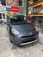 Peugeot partner benzine 1600 cc 153.000 km gekeurd, Auto's, Peugeot, Euro 5, Bedrijf, 5 deurs, Partner