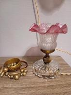 Lampe de table verre tulipe dépoli blanc et rose, art deco, Maison & Meubles, Lampes | Lampes de table, Métal, Enlèvement ou Envoi