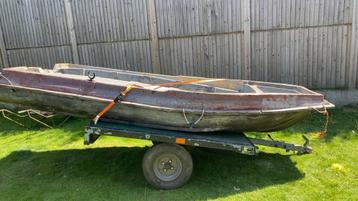 Boot met trailer saris beschikbaar voor biedingen