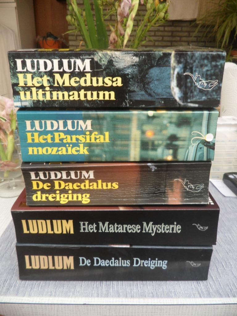 keuze uit 5 boeken van Ludlum, Ophalen of Verzenden, Amerika