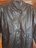 Veste cuir noir fronce devant pour arriver aux epaules, Enlèvement ou Envoi, Porté