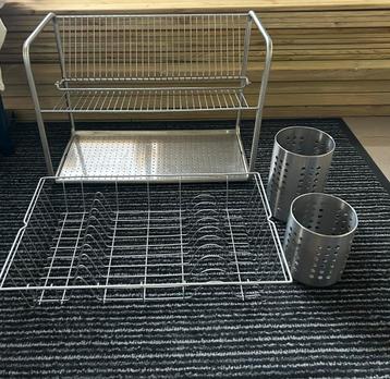 Afdruiprekjes en afdruipbakjes keukengerei beschikbaar voor biedingen