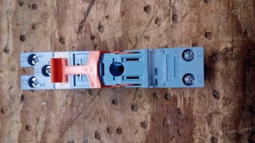 Releco relais voet, Doe-het-zelf en Bouw, Elektriciteit en Kabels, Nieuw, Overige typen, Ophalen of Verzenden