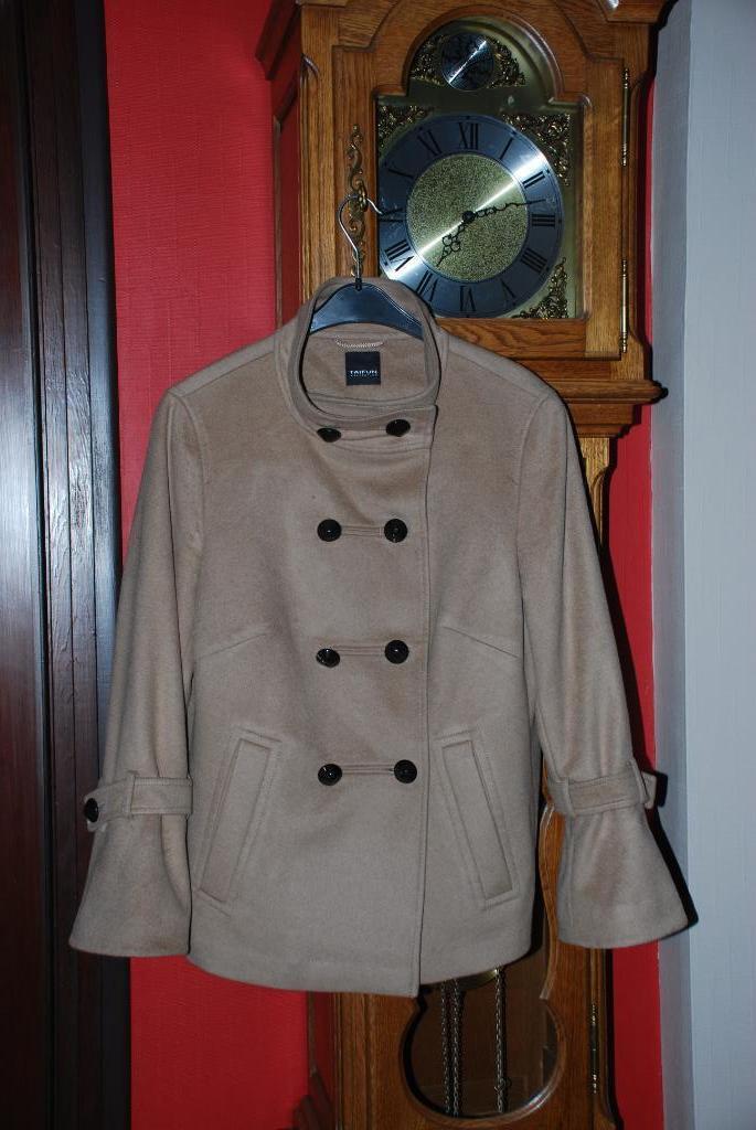 Beige gabardine winterjas van het merk „Taifun” Maat 46, Kleding | Dames, Jassen | Winter, Zo goed als nieuw, Maat 46/48 (XL) of groter