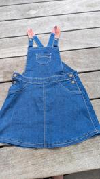 Robe salopette en Jeans T122/128, Kinderen en Baby's, Ophalen, Meisje, Zo goed als nieuw, Jurk of Rok