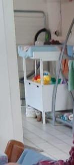 Praktische witte kinderverzorgingstafel, Kinderen en Baby's, Kinderkamer | Commodes en Kasten, Gebruikt, Minder dan 75 cm, 50 tot 70 cm