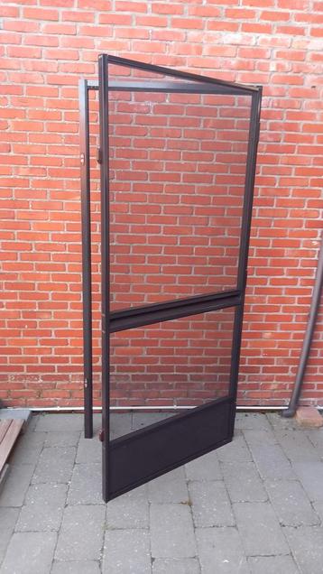 Nieuwe vliegendeur bruin aluminium buitenmaat 196x90cm  beschikbaar voor biedingen