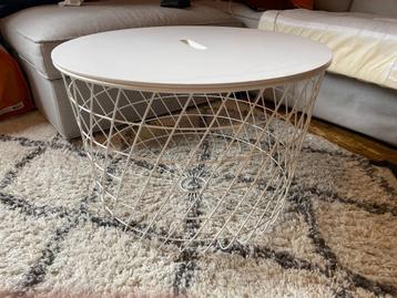 ronde salontafel met opbergmogelijkheid beschikbaar voor biedingen
