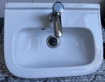 Weg wegens verbouwingen: SPHINX toilet-lavabo, kraan Grohe beschikbaar voor biedingen