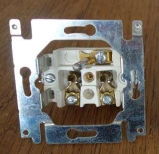 Stopcontact sokkels als nieuw aan 2.75€, Bricolage & Construction, Électricité & Câbles, Utilisé, Interrupteur, Interrupteur, Enlèvement