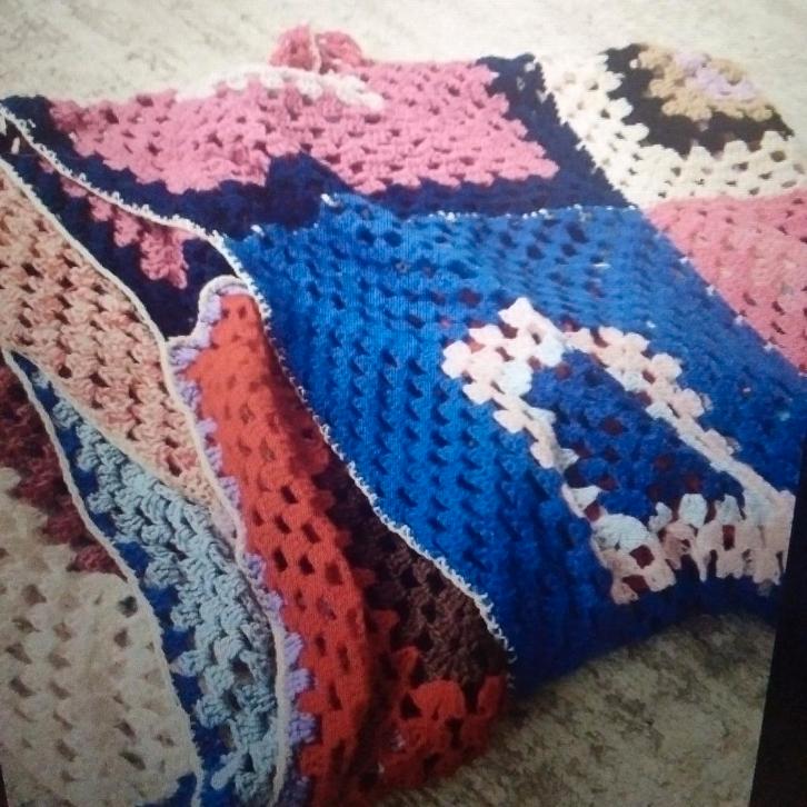 Grande couverture vintage au crochet, Maison & Meubles, Accessoires pour la Maison | Plaids & Couvertures, Utilisé, Envoi