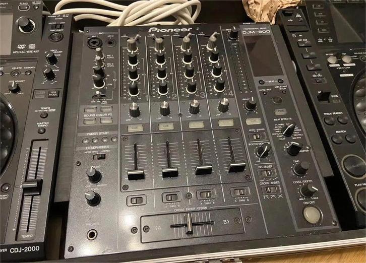 Pioneer DJM-800 mengtafel, Muziek en Instrumenten, Mengpanelen, Gebruikt, Microfooningang, Ophalen of Verzenden