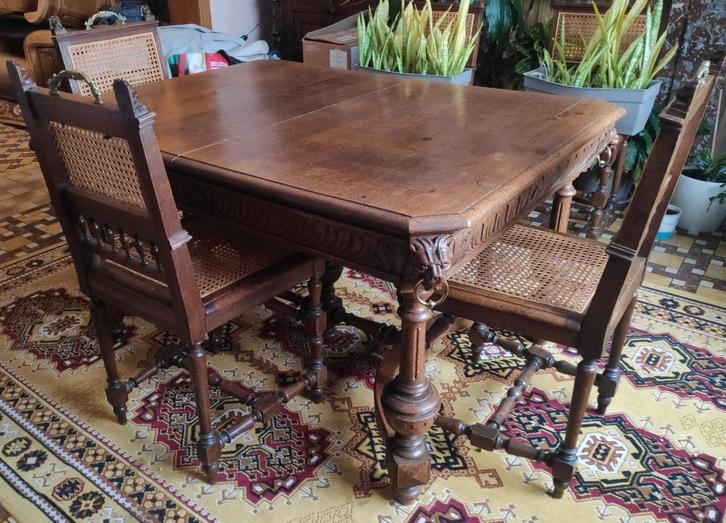 Table + 8 chaises à tête de lion, Antiquités & Art, Antiquités | Meubles | Tables, Enlèvement