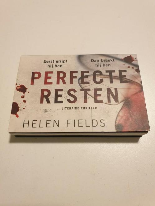 Helen Fields - Perfecte resten.  DWARSLIGGER NR 630, Boeken, Thrillers, Zo goed als nieuw, Ophalen of Verzenden
