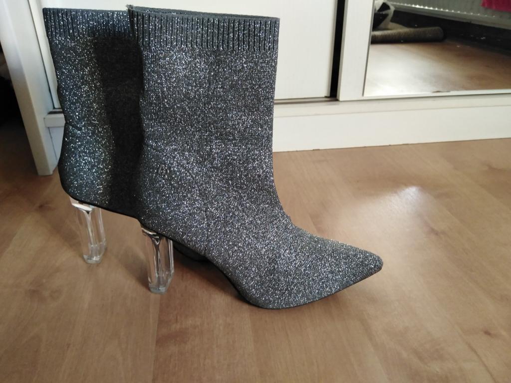 Zilverkleurige glitter laarzen, Overige kleuren, Lage of Enkellaarzen, Ophalen of Verzenden, Zo goed als nieuw