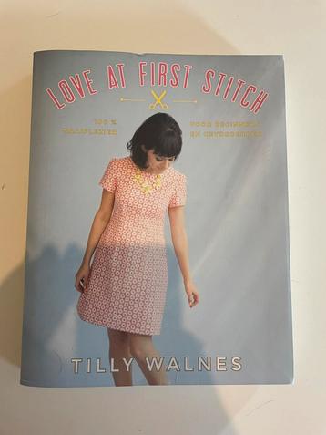Boek "love ar first stitch" beschikbaar voor biedingen