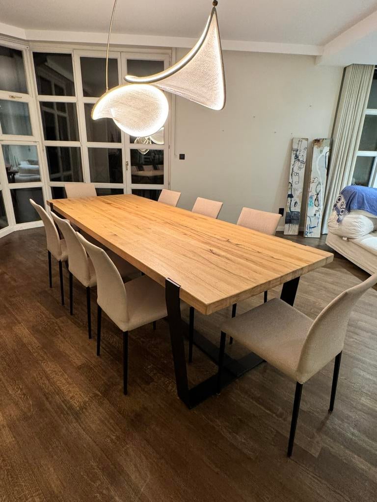 Massieve eiken tafel met 9 elegante design stoelen, Ophalen, Zo goed als nieuw