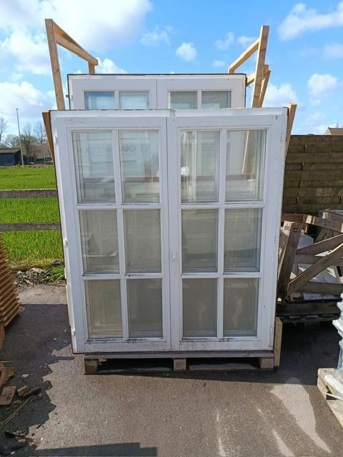 Lot raamkozijnen dubbel opendraaiend dubbel glas (meranti), Doe-het-zelf en Bouw, Raamkozijnen en Schuifdeuren, Gebruikt, Raamkozijn